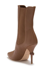 Load image into Gallery viewer, Burberry Botte