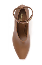 Load image into Gallery viewer, Burberry Leather Chaussure A Talon