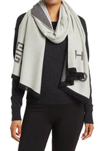 Load image into Gallery viewer, Givenchy Scarf Tissé A La Main